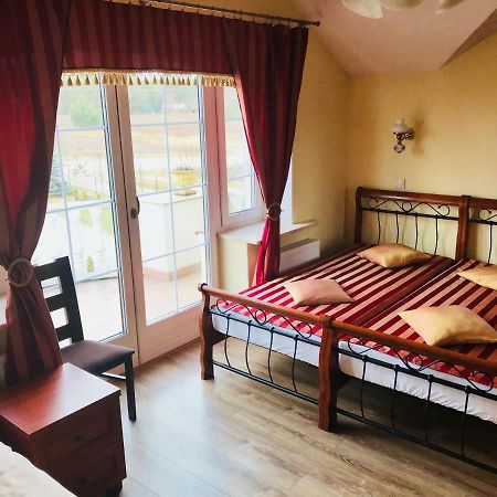 Appartement Pensjonat Nad Struga à Stryków Extérieur photo
