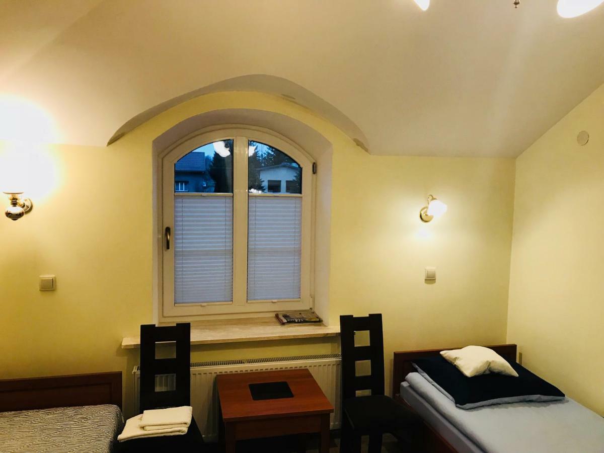 Appartement Pensjonat Nad Struga à Stryków Extérieur photo